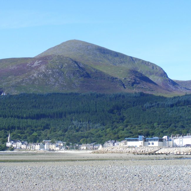 Newcastle_and_Slieve_Donard_from_the_beach-1.jpg